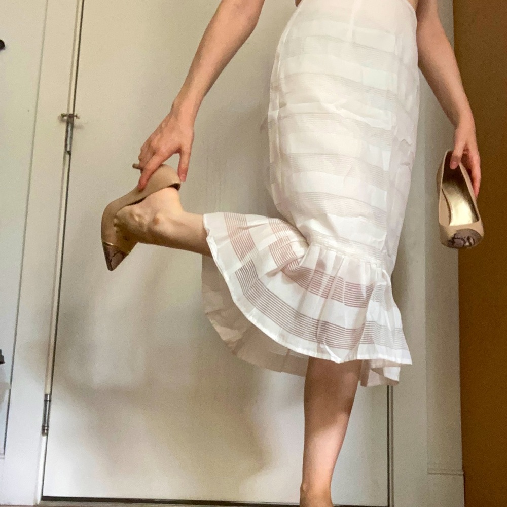 NWT size M white mermaid skirt 🧜🏻‍♀️
